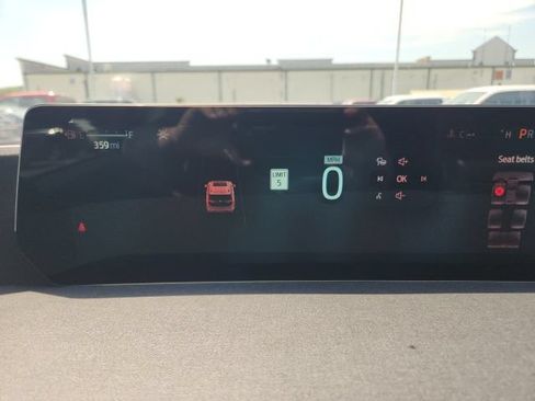 Used 2025 Ford Expedition Active AWD/4WD image 34