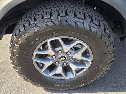 Certified 2025 Ford Bronco Badlands AWD/4WD image 9