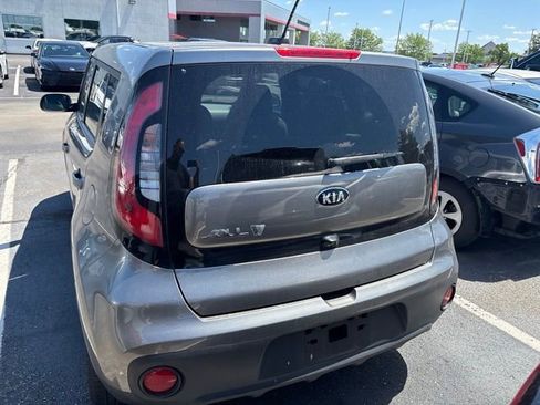Used 2019 Kia Soul FWD image 4
