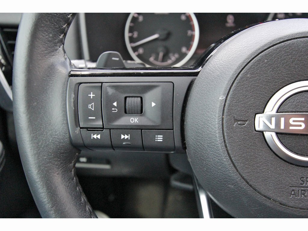 Used 2022 Nissan Rogue SV w/ SV Premium Package FWD image 11