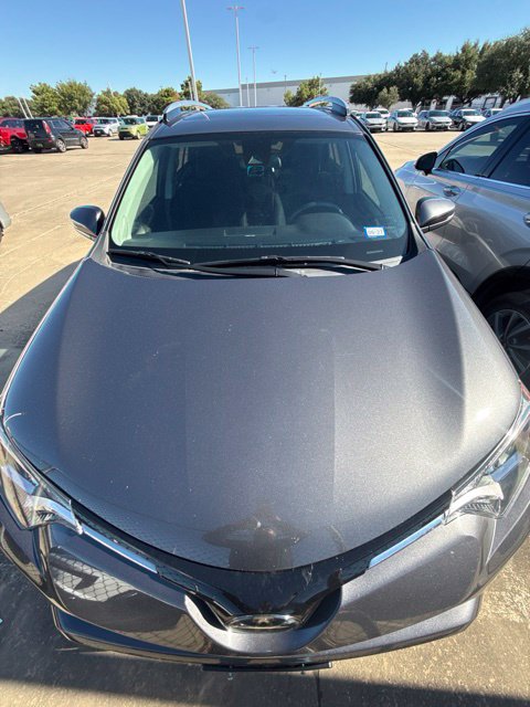 Used 2018 Toyota RAV4 XLE FWD image 3