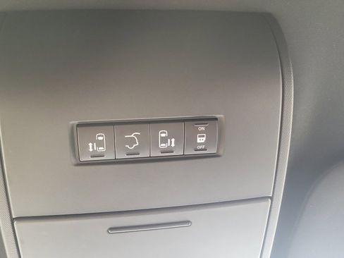 Used 2019 Dodge Grand Caravan GT image 37