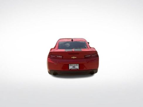 Used 2018 Chevrolet Camaro LT RWD image 4