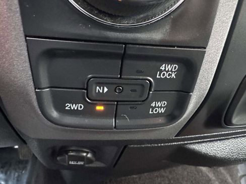 Used 2017 RAM 1500 Express image 34