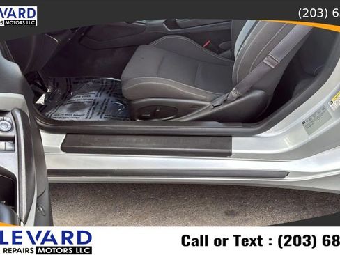 Used 2017 Chevrolet Camaro LT RWD image 21
