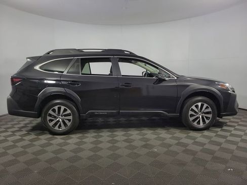 Used 2024 Subaru Outback Premium image 10