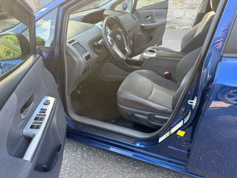 Used 2012 Toyota Prius V Three FWD image 31