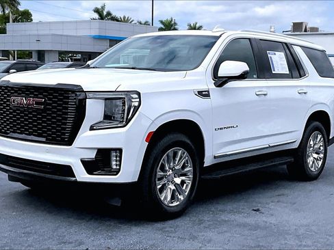 Certified 2024 GMC Yukon Denali RWD image 2