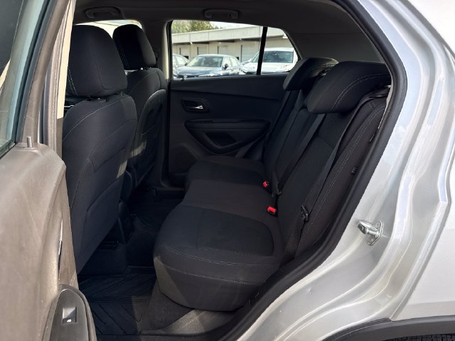 Used 2016 Chevrolet Trax LS w/ LPO, Protection Package FWD image 16