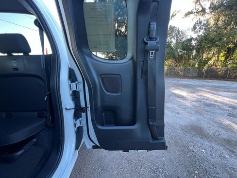 Used 2023 Nissan Frontier S image 21