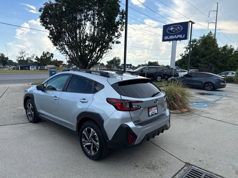 Used 2026 Subaru Crosstrek 2.5i Premium AWD/4WD image 5