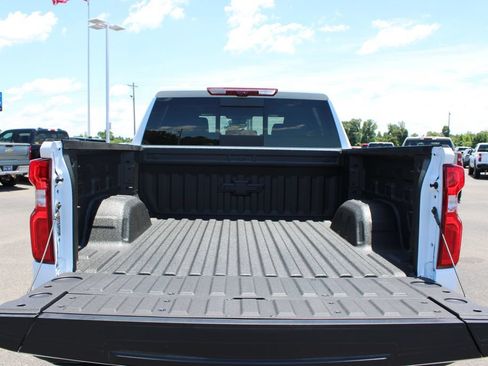 New 2026 Chevrolet Silverado 1500 ZR2 AWD/4WD image 17