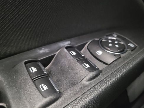 Used 2019 Ford Fusion SE image 27