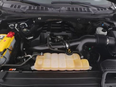 Used 2018 Ford F150 Lariat w/ Equipment Group 502A Luxury AWD/4WD image 15