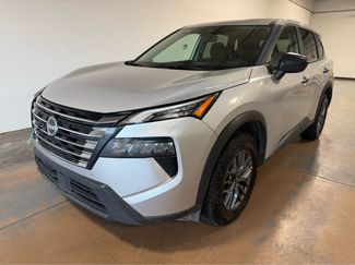 Used 2024 Nissan Rogue S AWD/4WD video 1