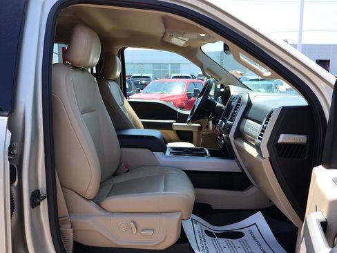 Used 2017 Ford F250 Lariat AWD/4WD image 24