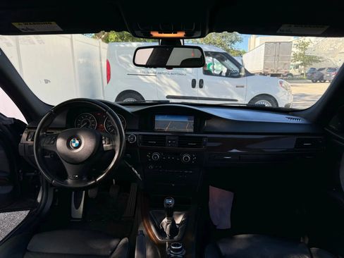 Used 2011 BMW 335i xDrive Sedan image 14