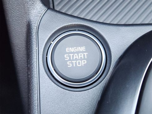 New 2025 Kia K4 LXS image 19