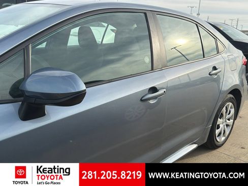 Used 2025 Toyota Corolla LE FWD image 6