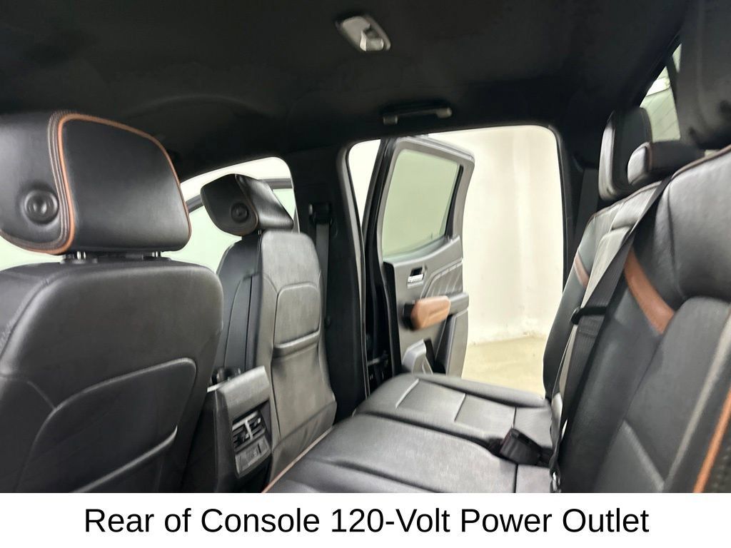 Used 2024 GMC Canyon AT4 w/ AT4 Premium Package AWD/4WD image 32