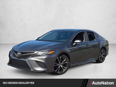 Used 2018 Toyota Camry SE w/ Moonroof Package