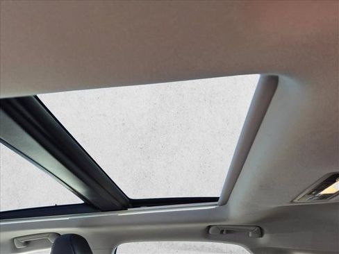 Used 2016 Lexus RX 450h AWD image 20