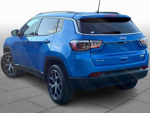 Used 2024 Jeep Compass Latitude image 21