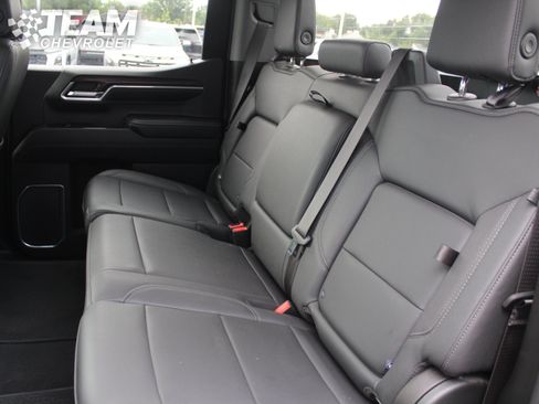Used 2023 GMC Sierra 1500 SLT AWD/4WD image 24