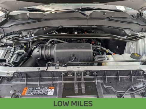 Used 2024 Ford Explorer Limited w/ Limited Technology Package RWD image 13