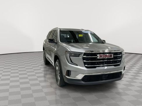 Certified 2025 GMC Acadia Elevation FWD image 2