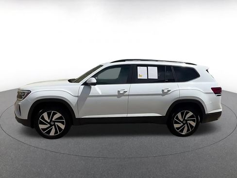Used 2026 Volkswagen Atlas SE FWD image 9