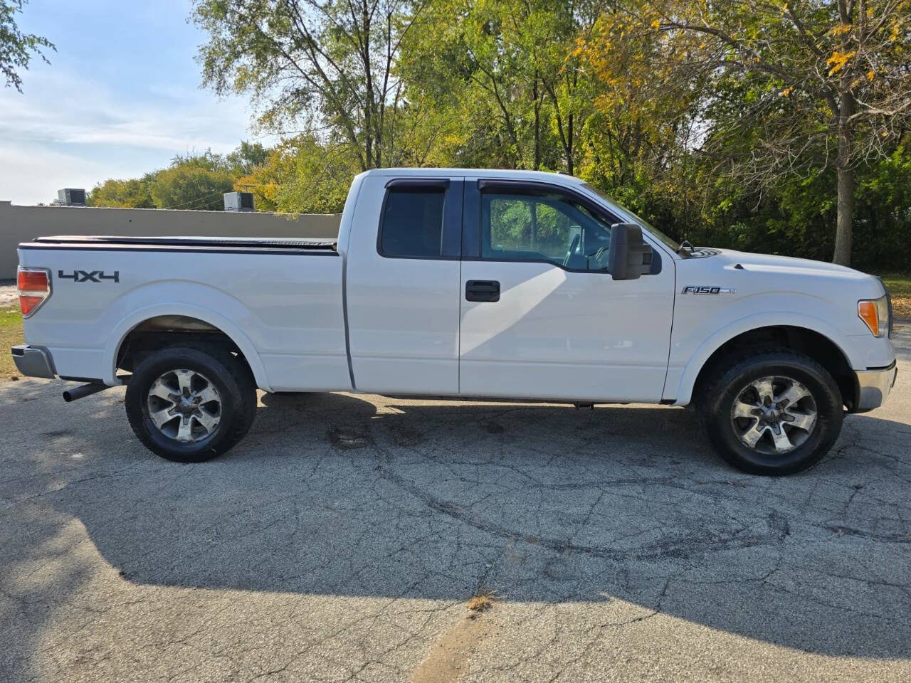 Used 2014 Ford F150 XLT w/ Equipment Group 301A Mid AWD/4WD image 4