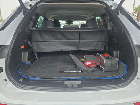 Used 2023 Mitsubishi Outlander SEL image 28