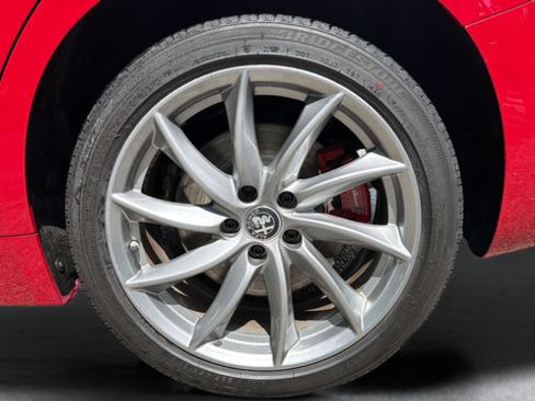 Used 2024 Alfa Romeo Giulia Ti w/ Active Assist Plus Package AWD/4WD image 33