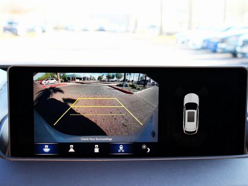 Used 2023 Acura MDX SH-AWD w/ Technology Package image 16