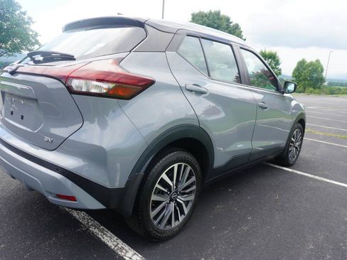 Used 2023 Nissan Kicks SV FWD image 7