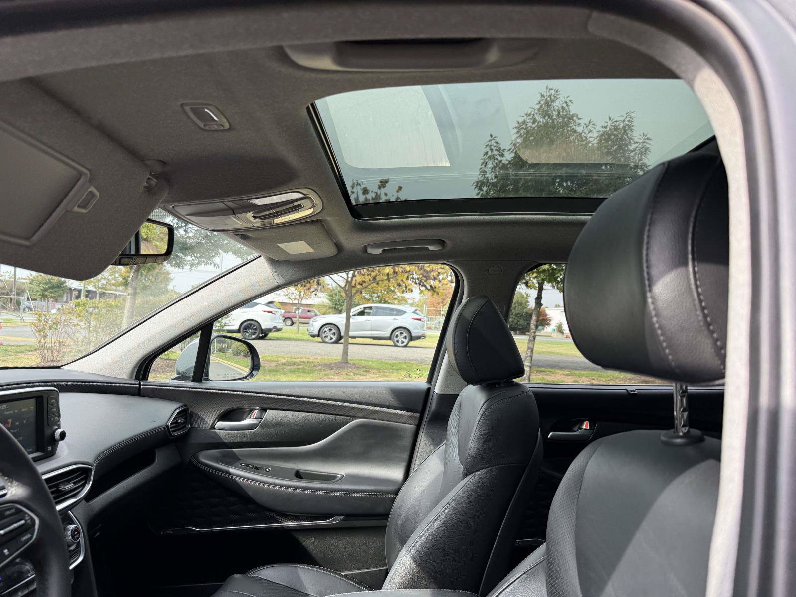 Used 2019 Hyundai Santa Fe Limited AWD/4WD image 26