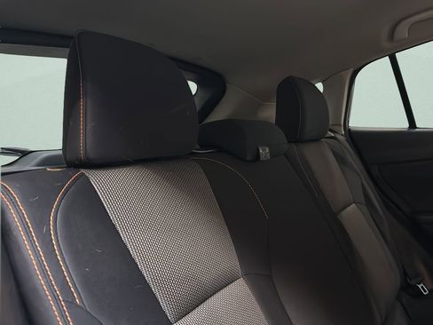 Used 2018 Subaru Crosstrek 2.0i Premium AWD/4WD image 16