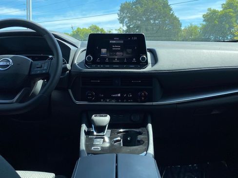 New 2026 Nissan Rogue SV image 18