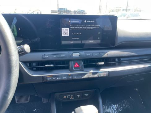 Used 2025 Kia K4 FWD image 17