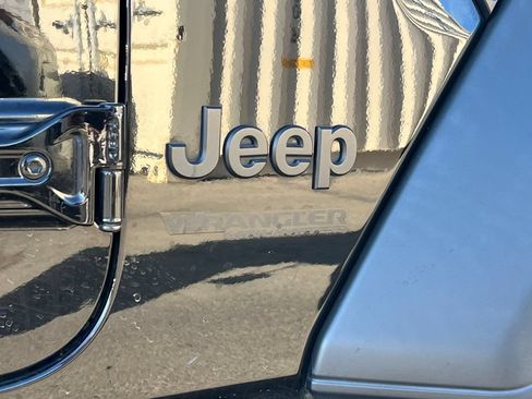 Used 2022 Jeep Wrangler Unlimited Sport AWD/4WD image 9