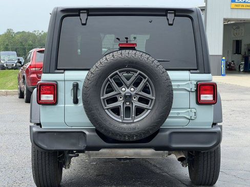Used 2024 Jeep Wrangler Unlimited Sport AWD/4WD image 34