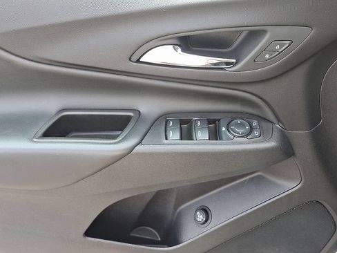 Certified 2024 Chevrolet Equinox LT FWD image 13