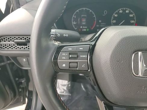 Used 2025 Honda HR-V Sport image 17