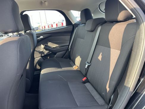 Used 2017 Ford Focus SE FWD image 23