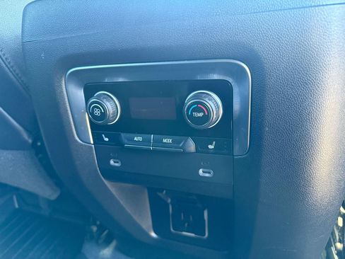 Used 2021 Chevrolet Suburban High Country AWD/4WD image 26