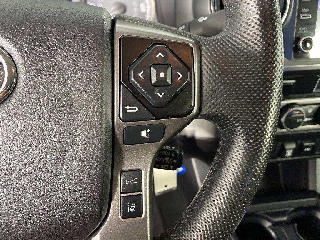 Used 2022 Toyota Tacoma SR5 AWD/4WD image 15