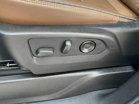 Used 2024 Chevrolet Tahoe High Country image 13