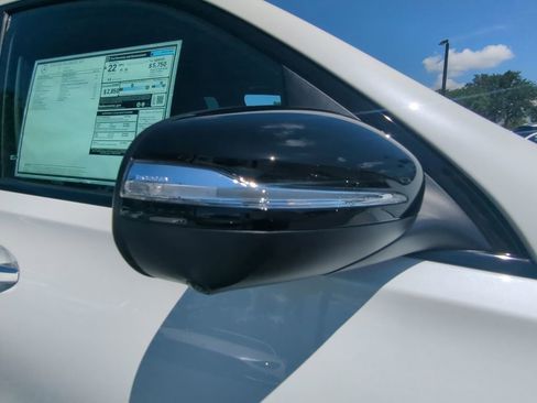 Certified 2026 Mercedes-Benz GLE 350 4MATIC image 24