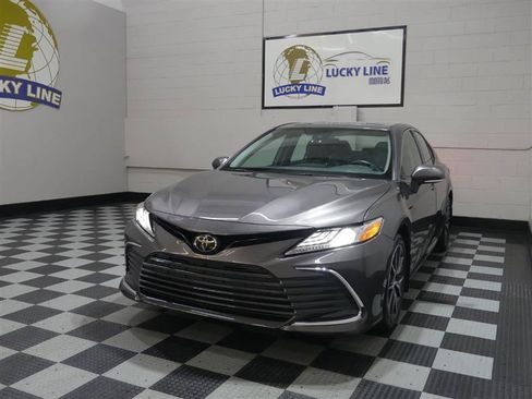 Used 2023 Toyota Camry XLE w/ Cold Weather Package AWD/4WD image 4